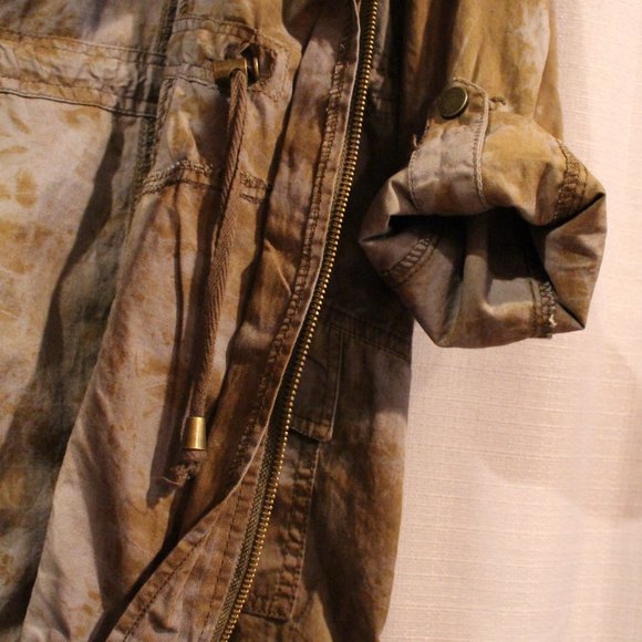 Ashley - Picture 10 of 16